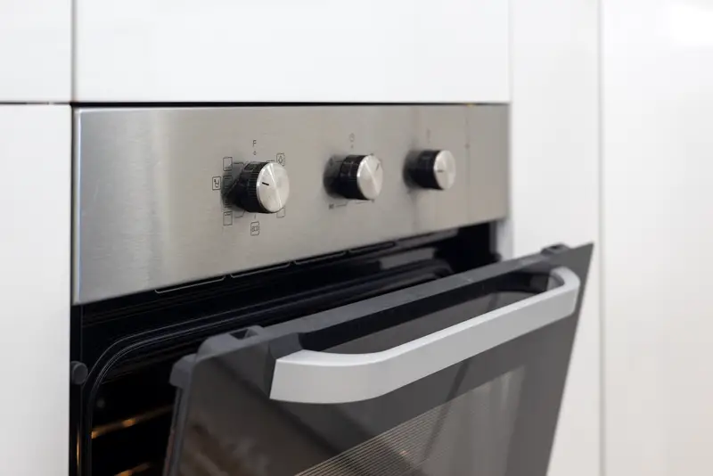 Oven Doors Are Shattering In Hundreds Of Homes